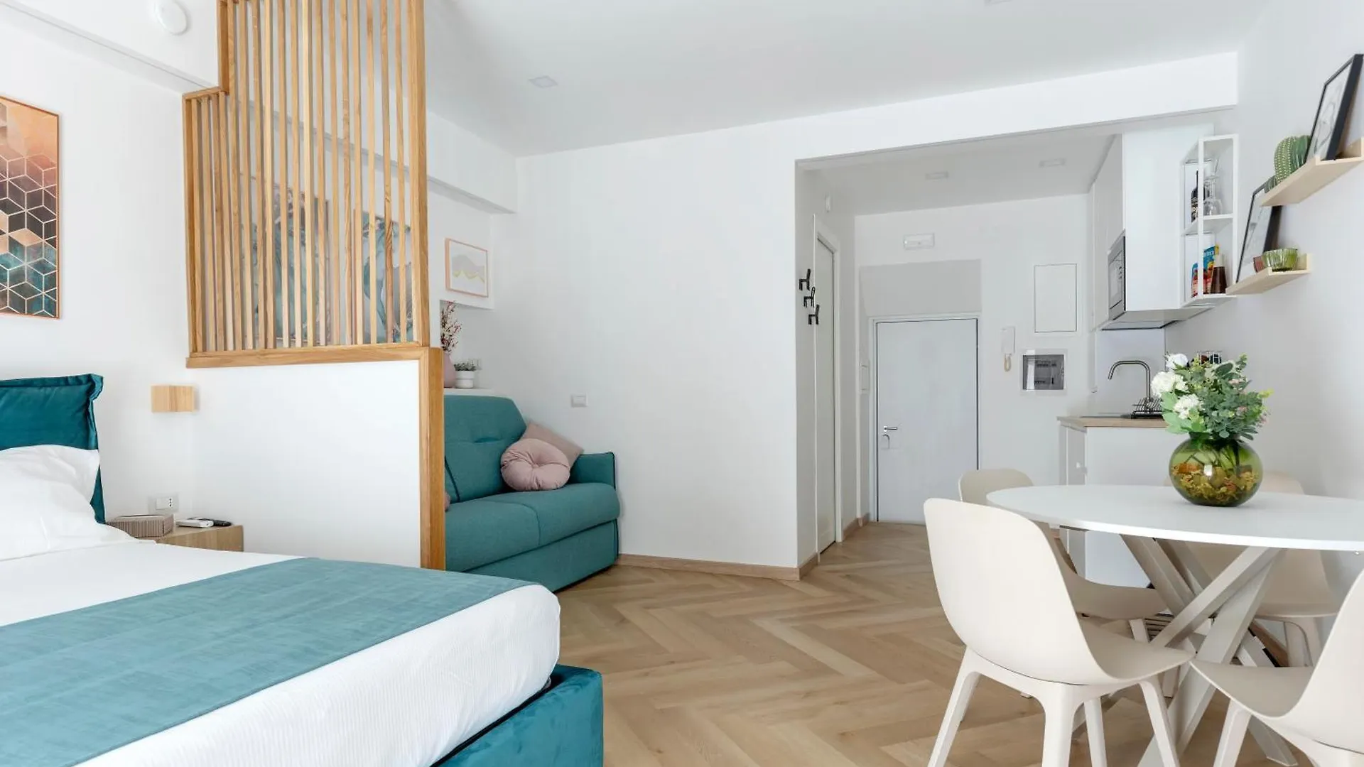 Orefici 8 Home Naples Italy